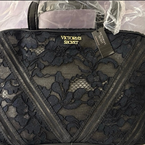 Victoria's Secret Black Lace Elegance Travel Zip Case - Picture 1 of 4